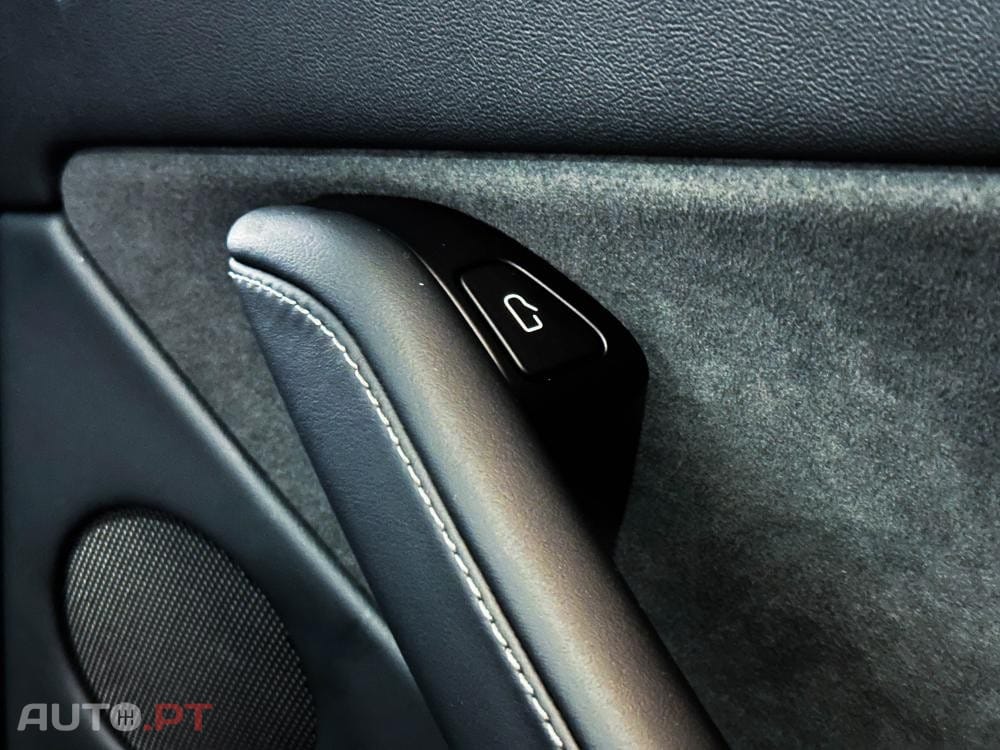 Tesla Model Y Long Range Dual Motor AWD