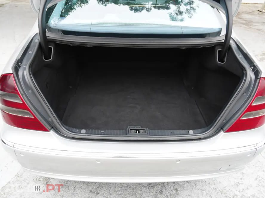 Mercedes-Benz E 220 CDI Avantgarde Aut.