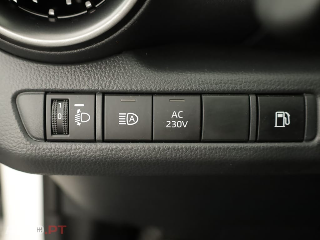 Toyota C-HR 2.0 PHEV TREND