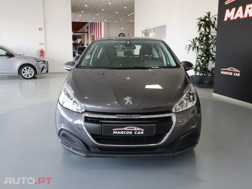 Peugeot 208 1.5 Hdi — fotografia 2