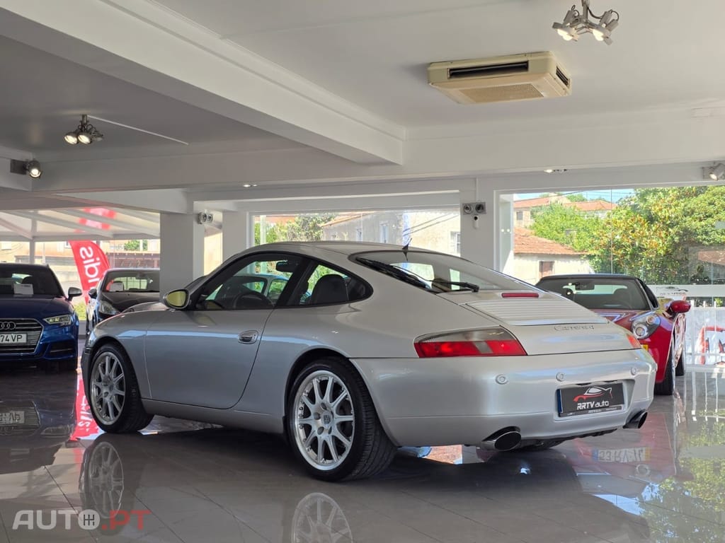 Porsche 996 Carrera 4 Coupé