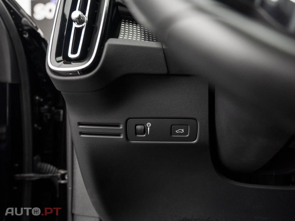 Volvo XC40 2.0 D3 R-Design