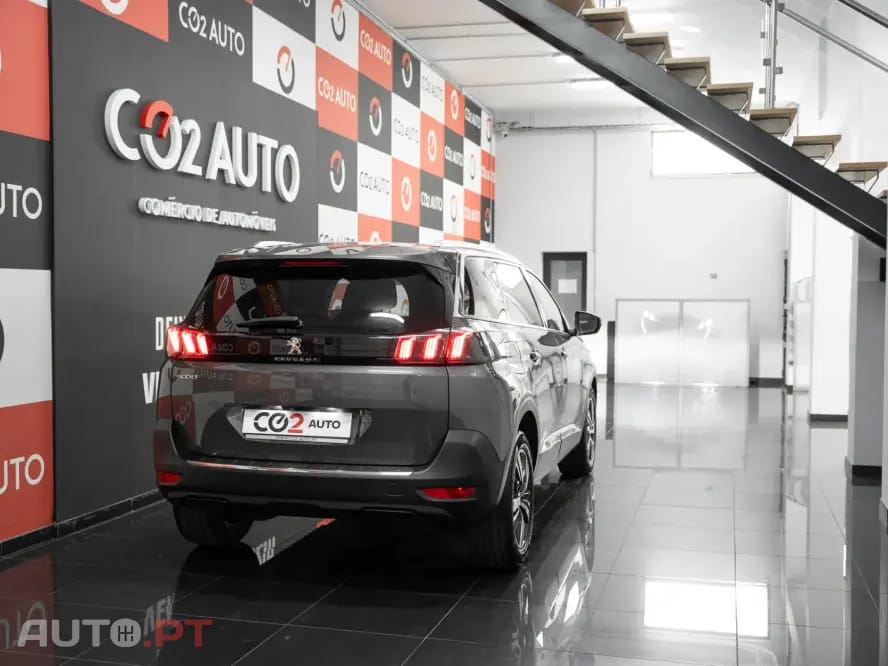 Peugeot 5008 1.5 BlueHDi Allure EAT8