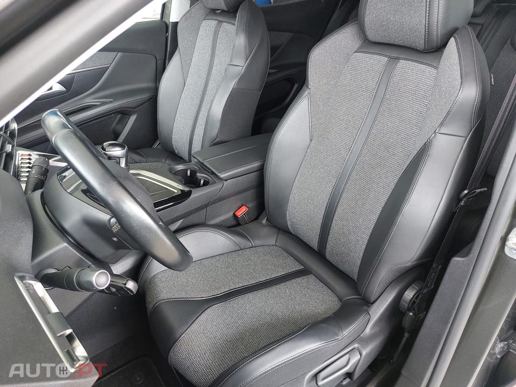 Peugeot 3008 1.5 BlueHDi Allure