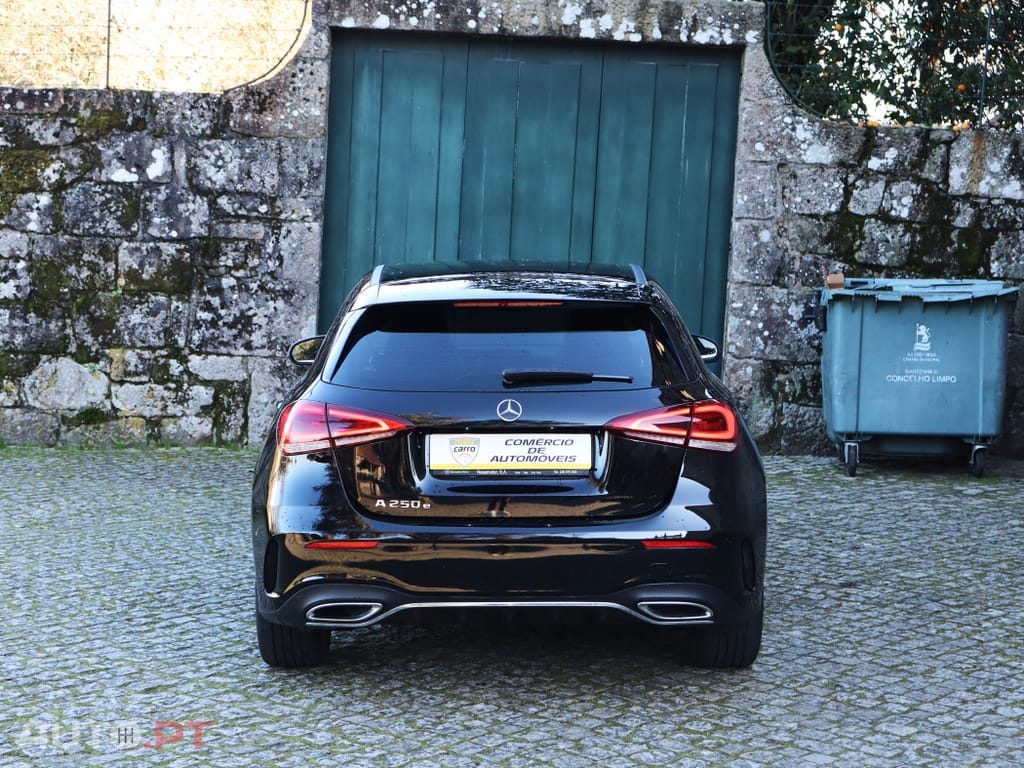 Mercedes-Benz A 250 e AMG Line