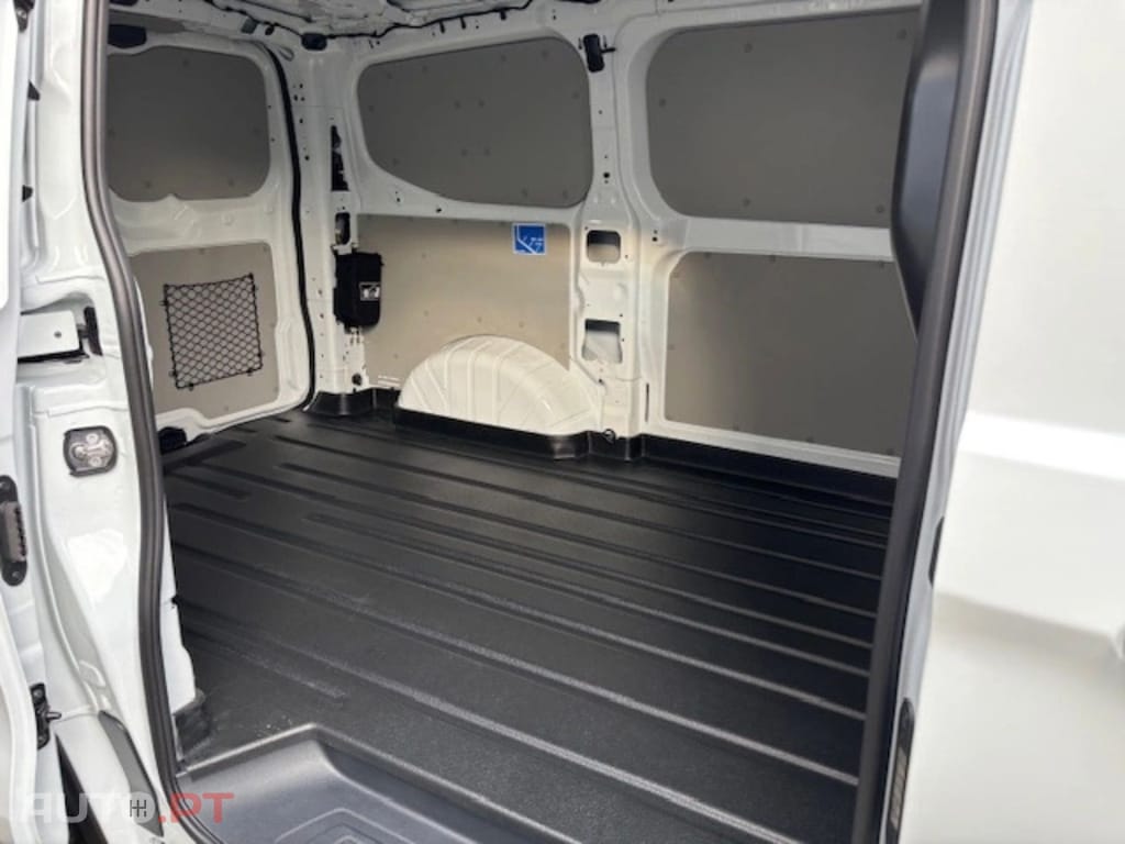 Ford Transit Custom  Trend 320 L1 BEV 83 kWh I.V.A DEDUTÍVEL