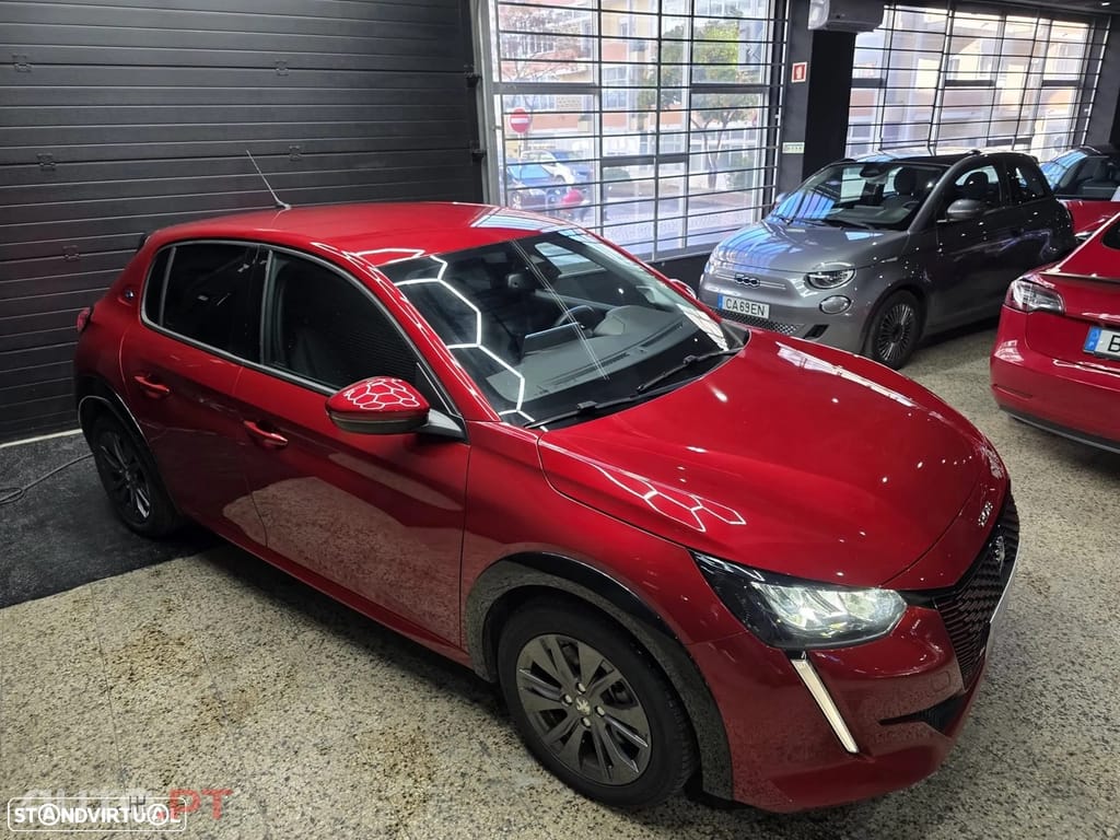 Peugeot E-208 50 kWh Allure Pack