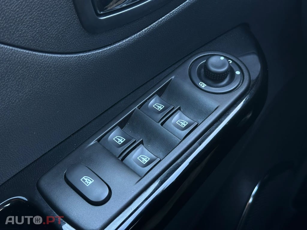 Renault Captur ENERGY TCe 120 LIMITED