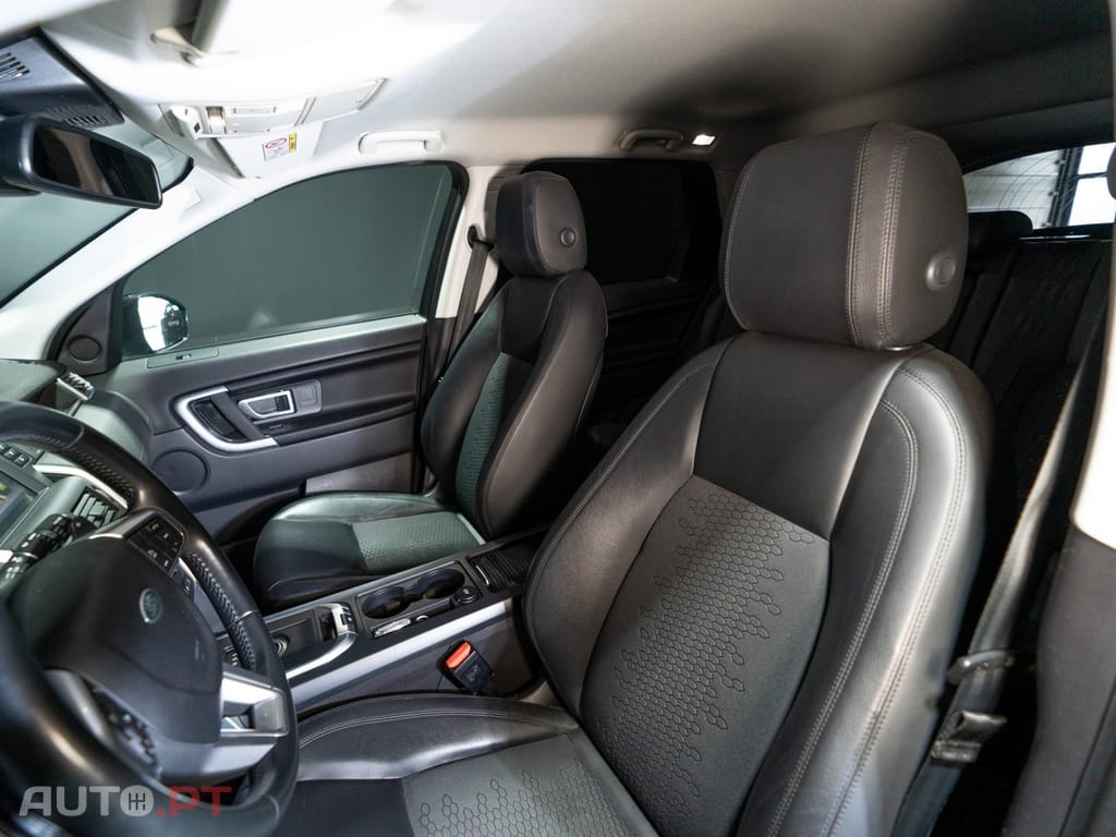 Land Rover Discovery Sport 2.0 D AWD SE