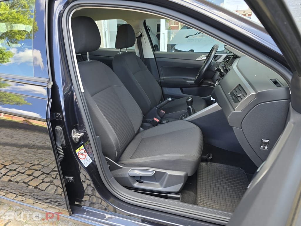 Volkswagen Polo 1.0 Confortline