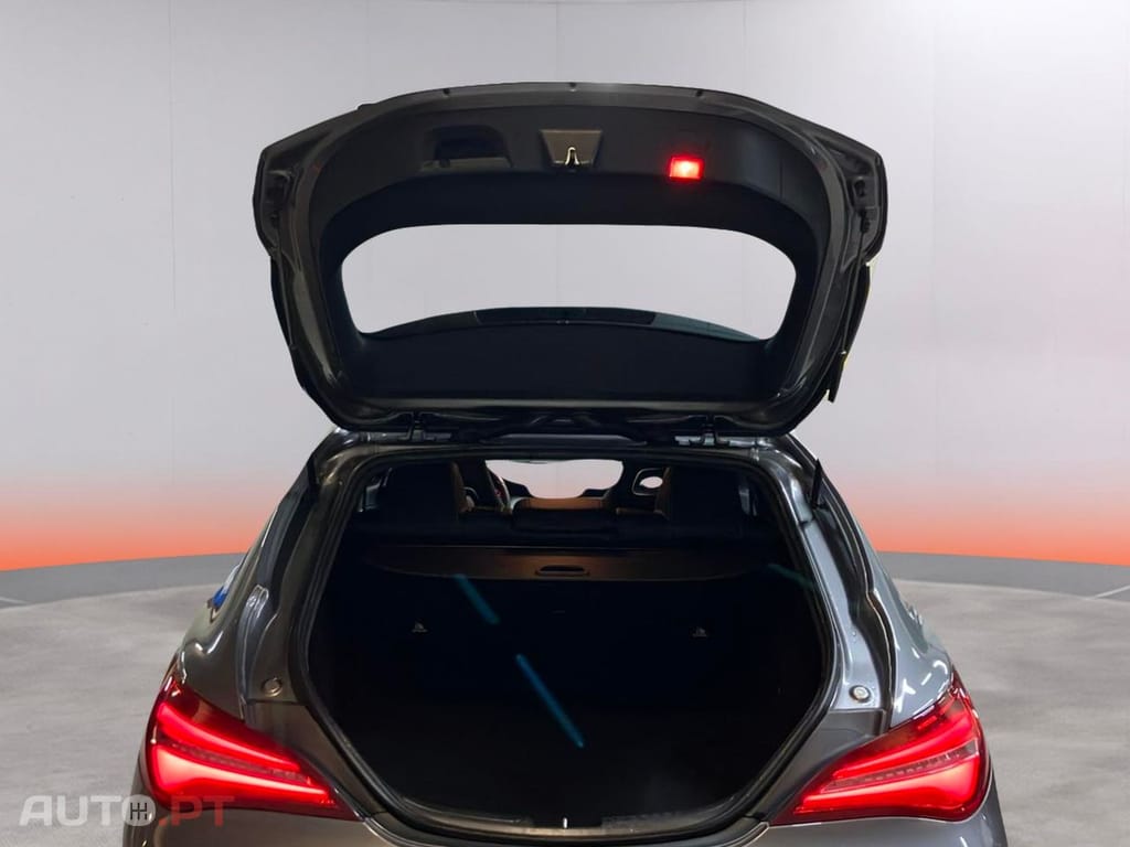 Mercedes-Benz CLA 180 D Shooting Brake Urban Aut.