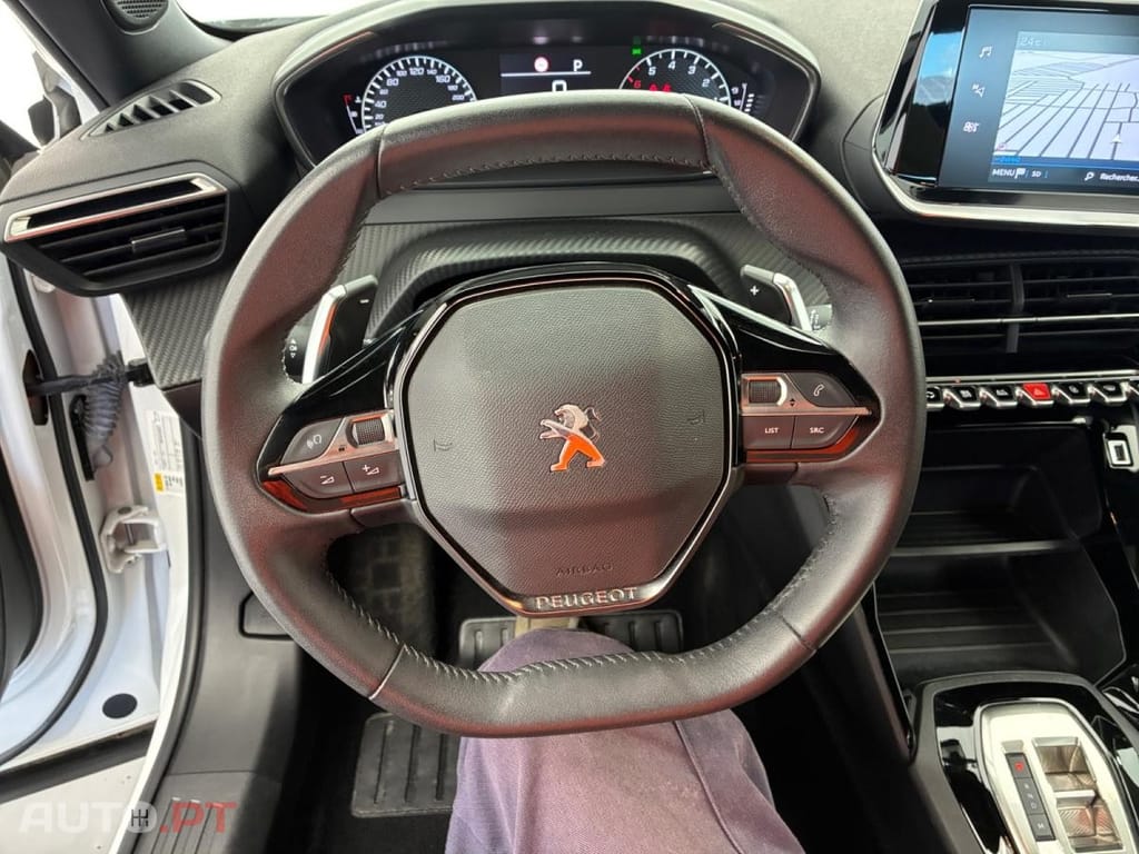 Peugeot 2008 1.2 PureTech Active Pack EAT8