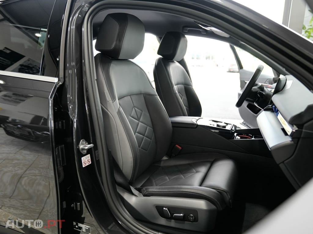 BMW i5 eDrive40