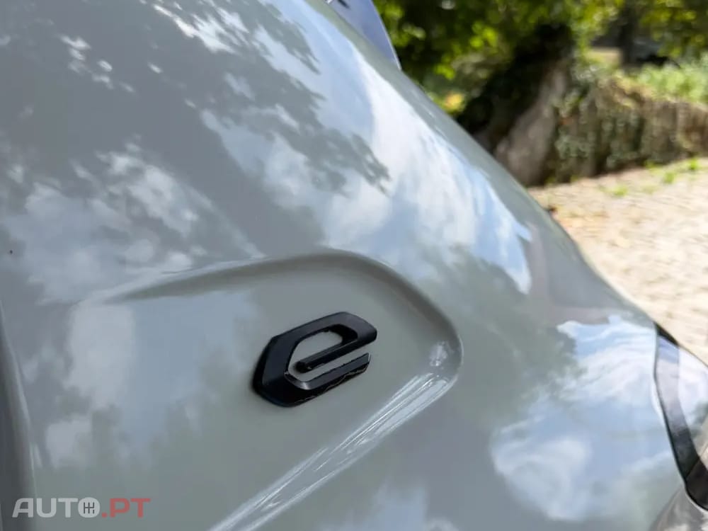 Peugeot E-208 50 kWh Allure Pack