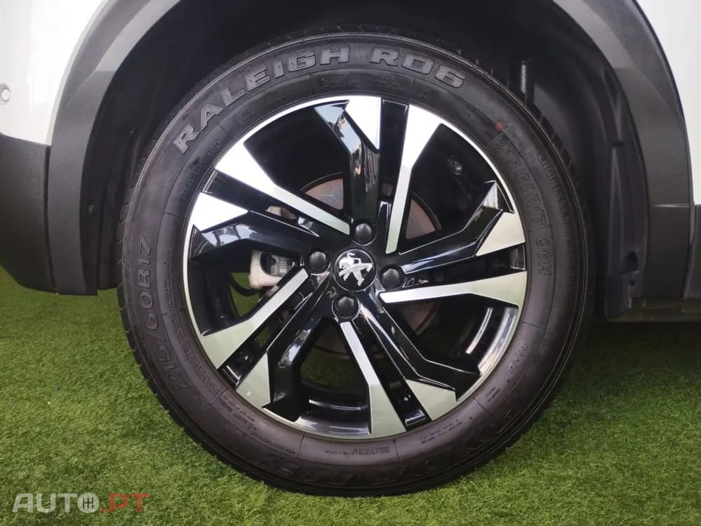 Peugeot E-2008 GT Pack