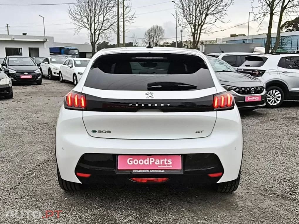 Peugeot E-208 50 kWh GT Pack