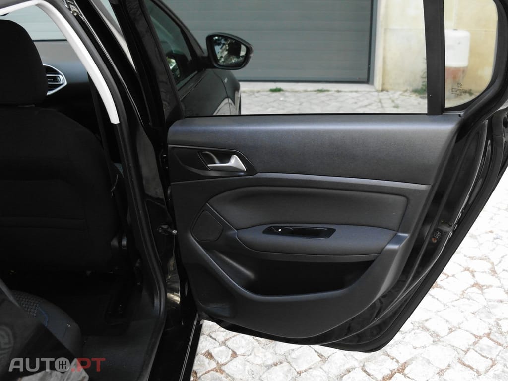 Peugeot 308 1.2 PureTech Style