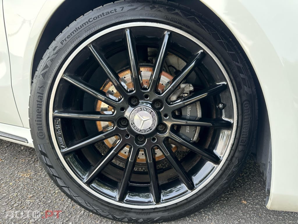 Mercedes-Benz A 180 d AMG Line