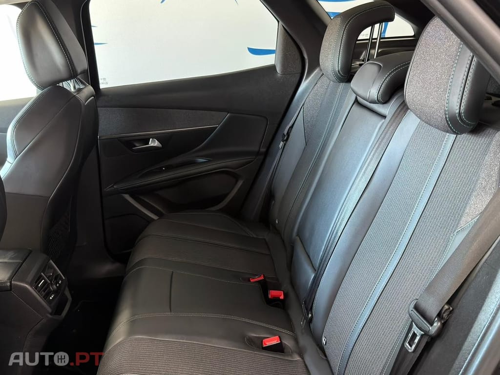 Peugeot 3008 1.6 Hybrid Allure Pack e-EAT8