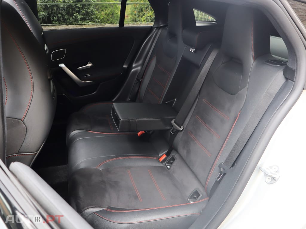 Mercedes-Benz CLA 250 e AMG Line