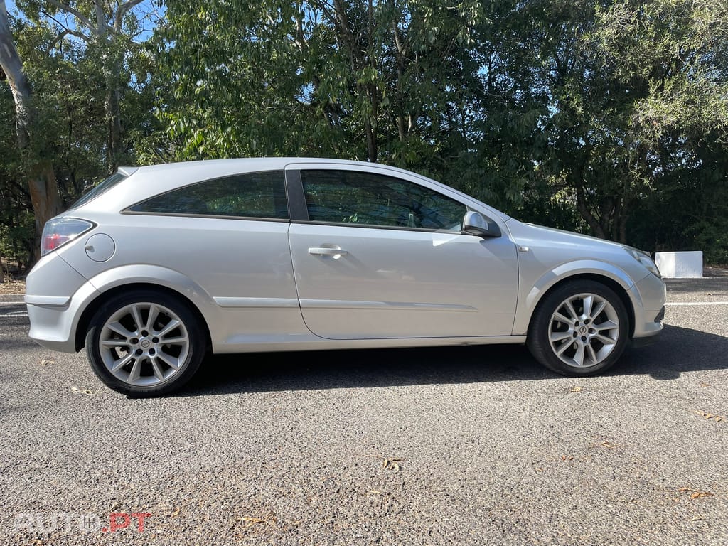 Opel Astra GTC 1.7 CDTi
