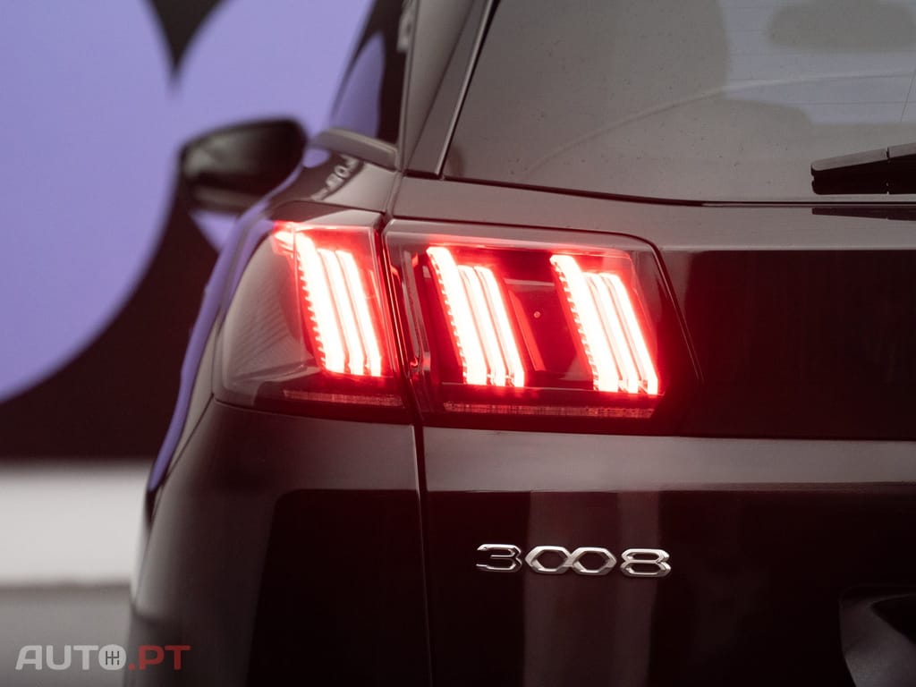 Peugeot 3008 1.6 Hybrid Allure e-EAT8