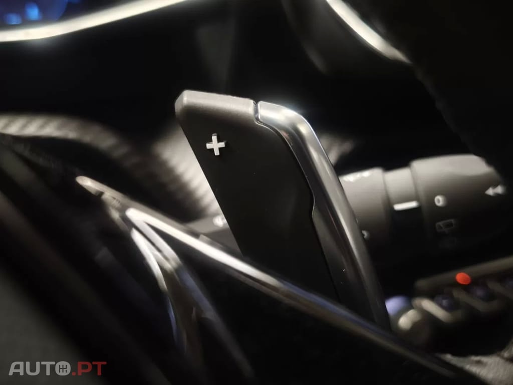 Peugeot 2008 PureTech 130 EAT8 Allure