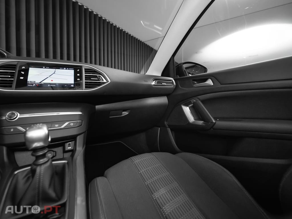 Peugeot 308 1.5 BlueHDi Allure