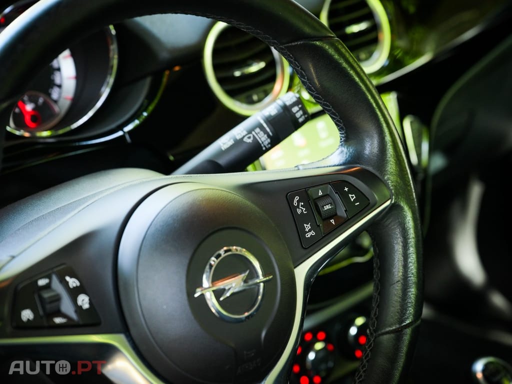Opel Adam 1.0 T Rocks