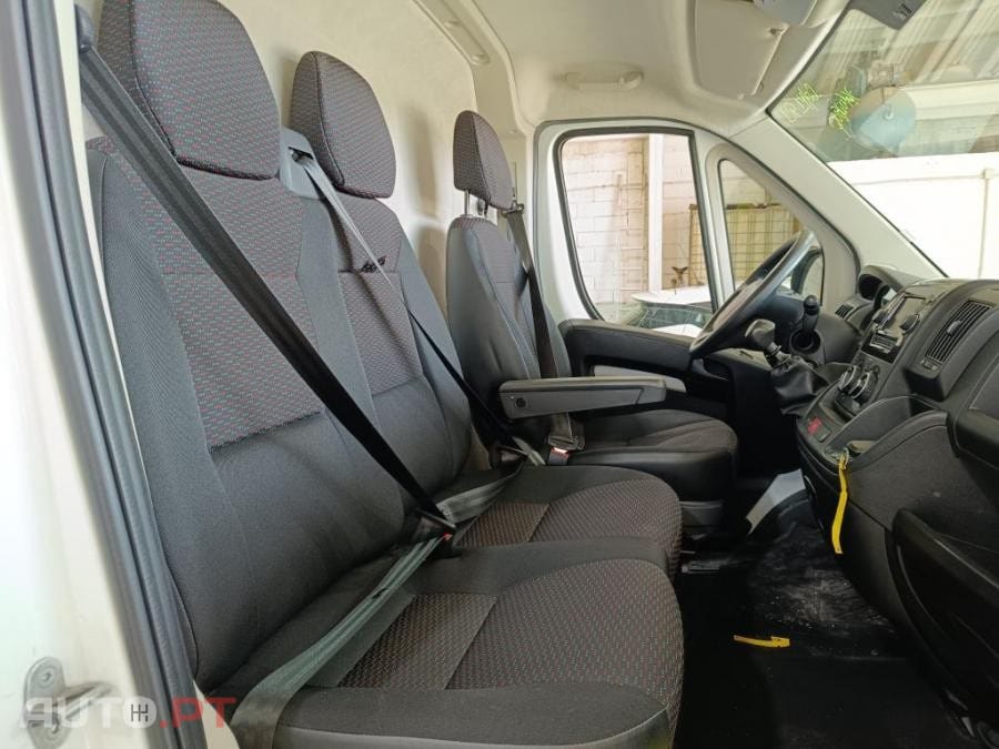 Peugeot Boxer 2.2 BlueHDi 335 - L2H2 IVA Dedutível