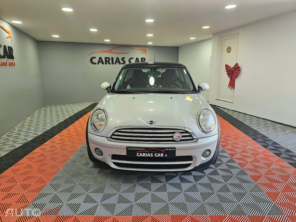 MINI Cooper D Edição Camden 50 anos