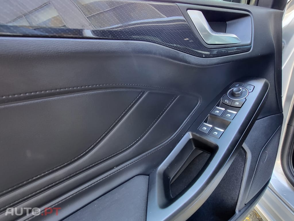 Ford Focus 1.0 EcoBoost MHEV ST-Line