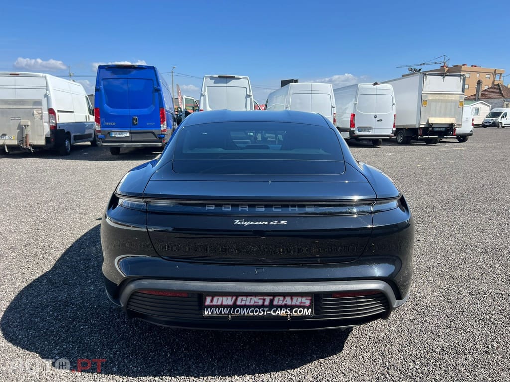 Porsche Taycan 4S