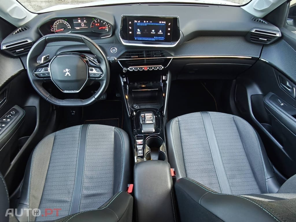 Peugeot 208 PureTech 100 EAT8 Allure