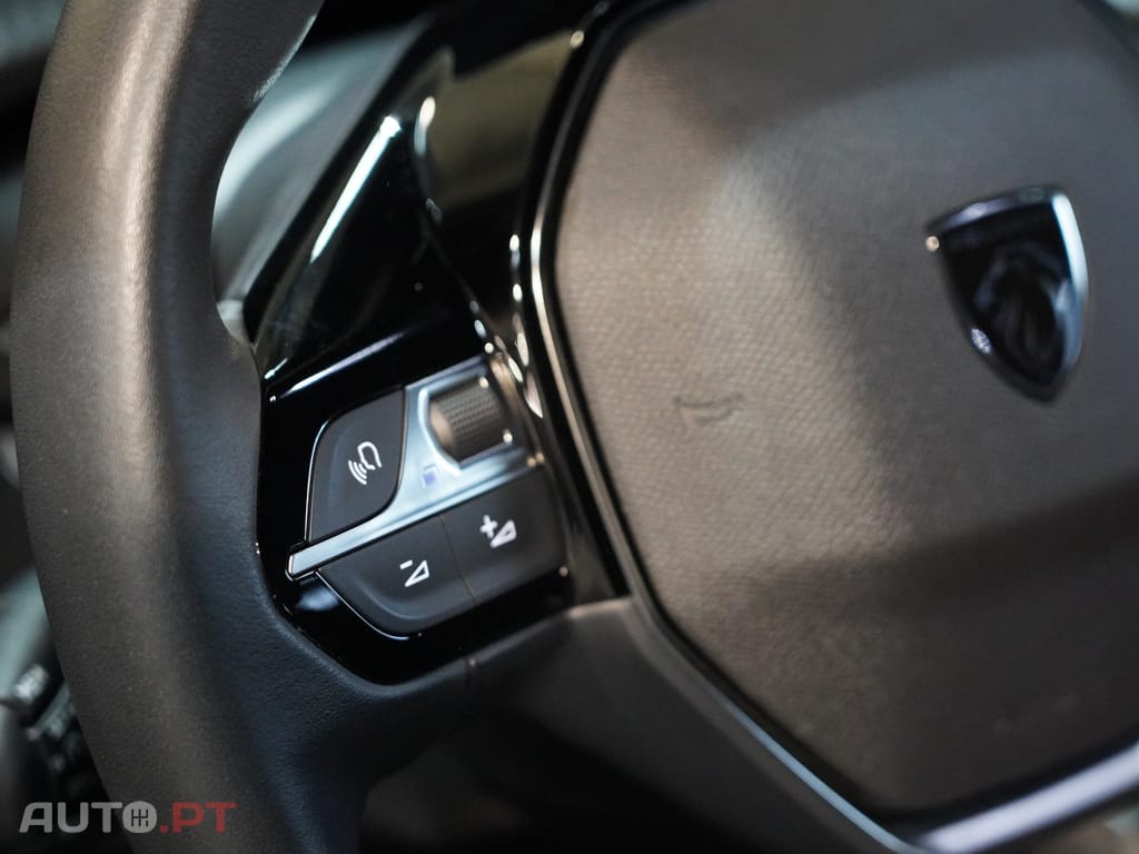 Peugeot 2008 1.2 PureTech Allure