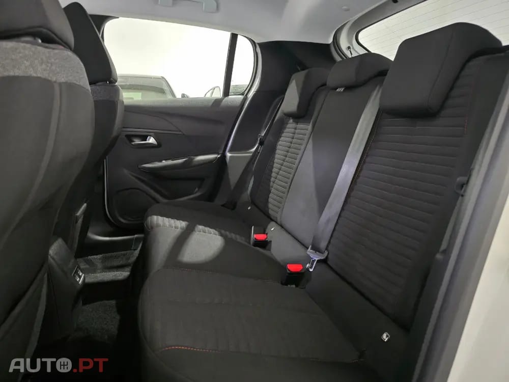 Peugeot E-208 50 kWh SE Style