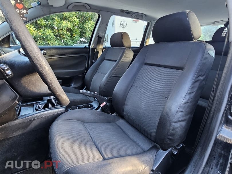 Volkswagen Passat 1.9 TDi Highline