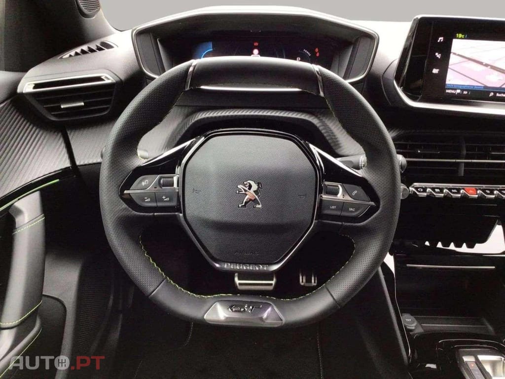 Peugeot E-2008  GT