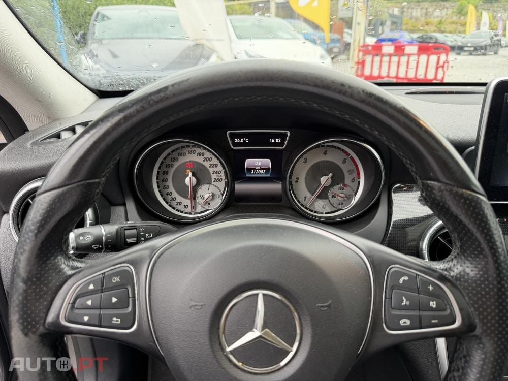 Mercedes-Benz CLA 200 d Shooting Brake AMG Line