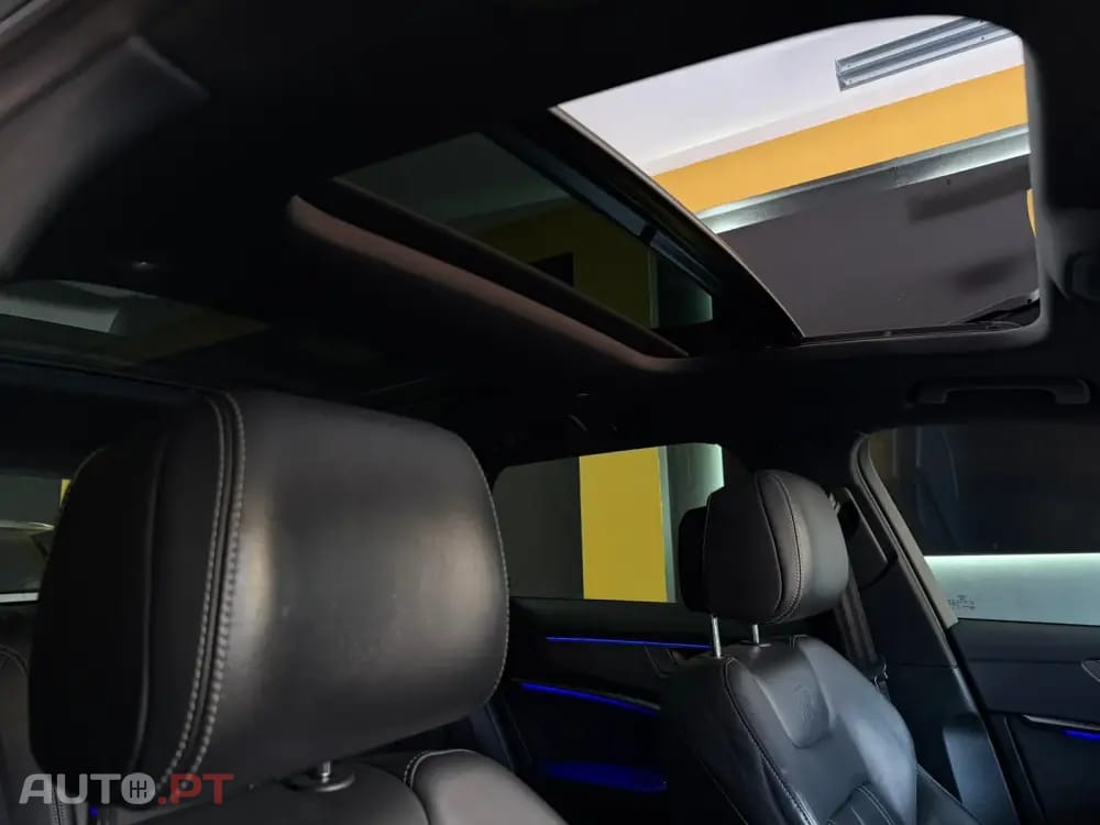 Audi A6 Avant Sport 40 TDI quattro S line HUD Matrix Black Edition — fotografia 14