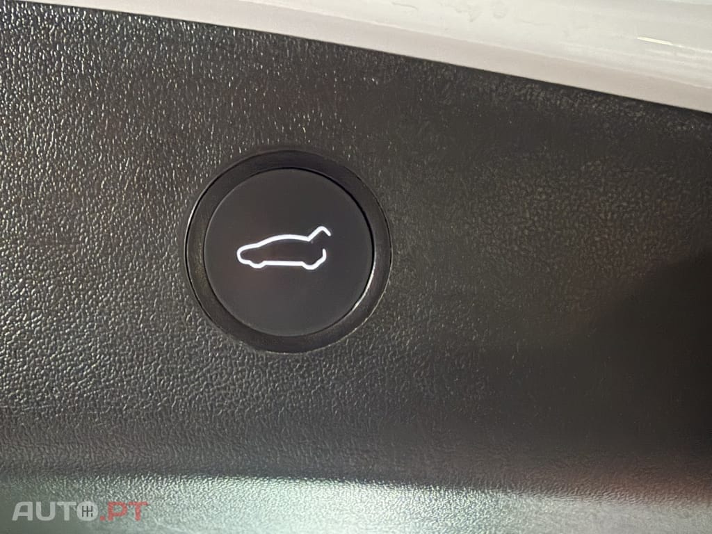 Tesla Model 3 Tração Traseira