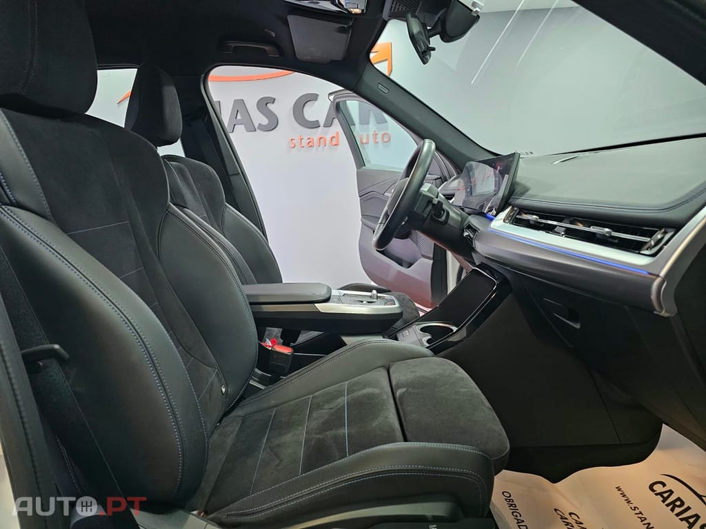 BMW iX1 eDrive20 Edição Desportiva M