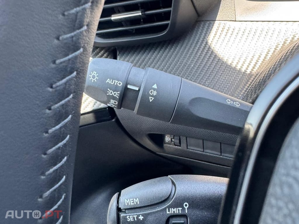 Peugeot 2008 1.2 PureTech Allure Pack