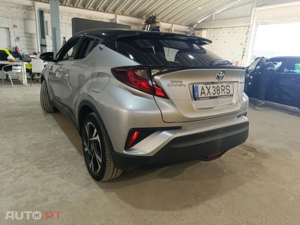 Toyota C-HR 1.8 Hybrid Square Collection