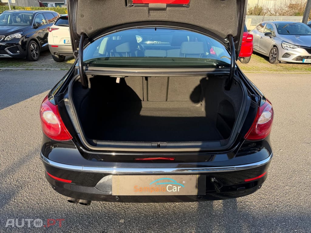 Volkswagen Passat CC 2.0 TDi