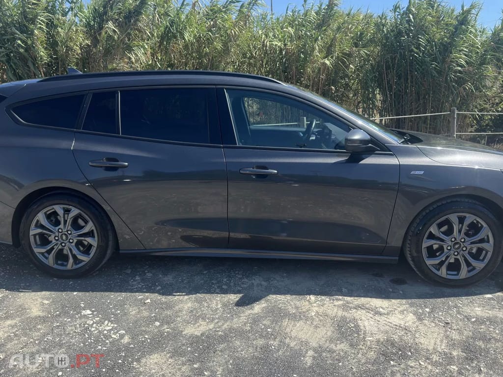 Ford Focus SW 1.0 EcoBoost MHEV ST-Line