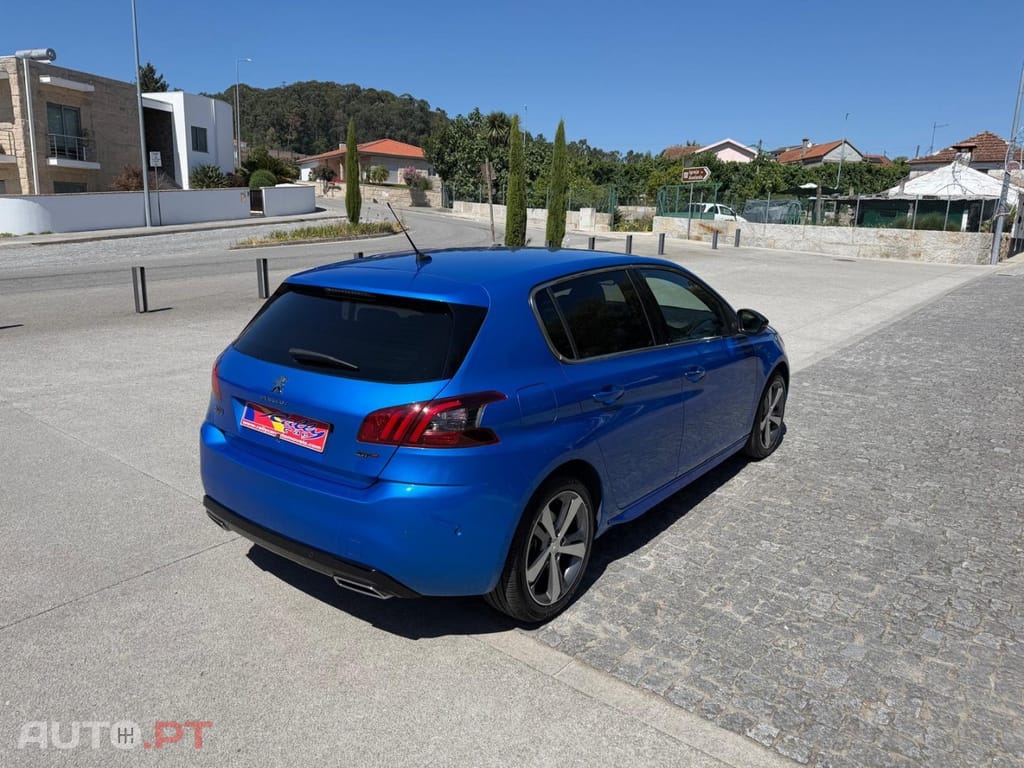Peugeot 308 1.2 PureTech Allure Full LED EAT8