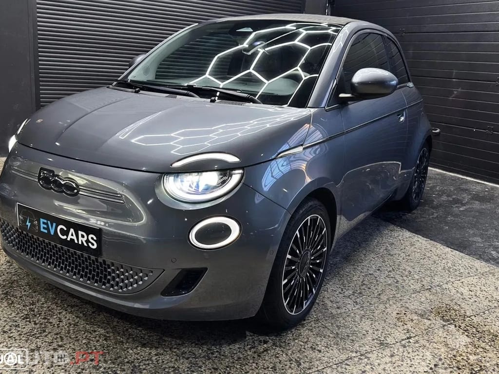 Fiat 500e La Prima