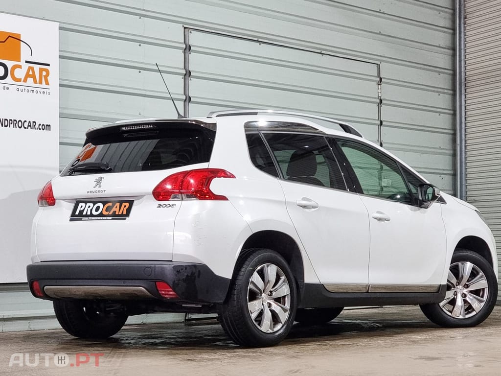 Peugeot 2008 1.2 PureTech Style