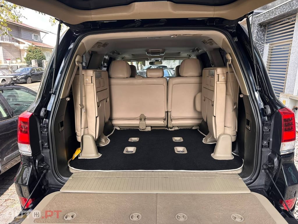 Toyota Land Cruiser Executive
